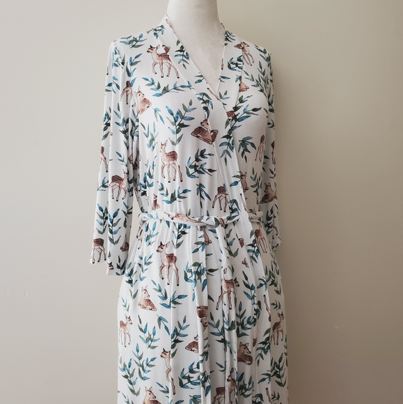 Milkmaid Goods Robe - Picture 2 of 16